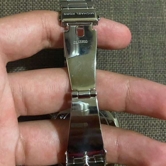 MICHAEL KORS Wren Silver-Tone Watch - Picture 5 of 16